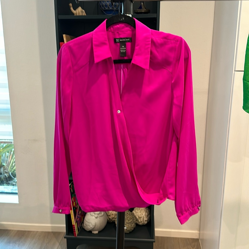 Gorgeous fuchsia blouse size 10 with silver & faux diamond front button